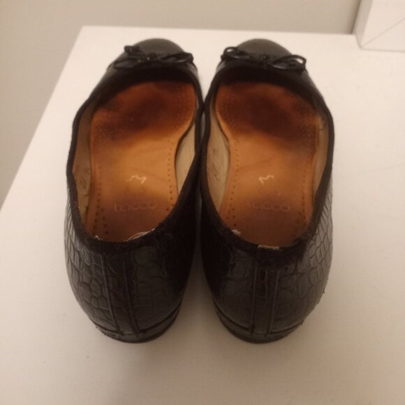 Prada Women's Black Ballet Flat Size 6.5 - Picture 5 of 8